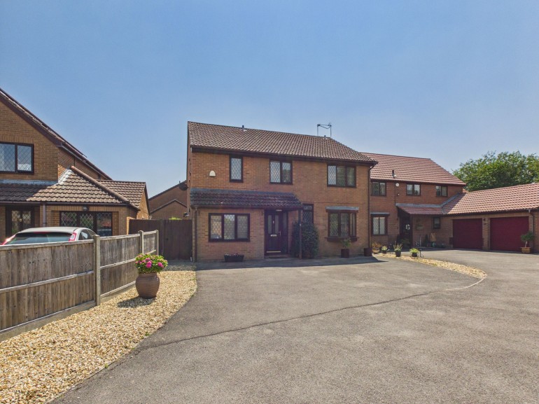 Lidstone Close, Lower Earley, RG6