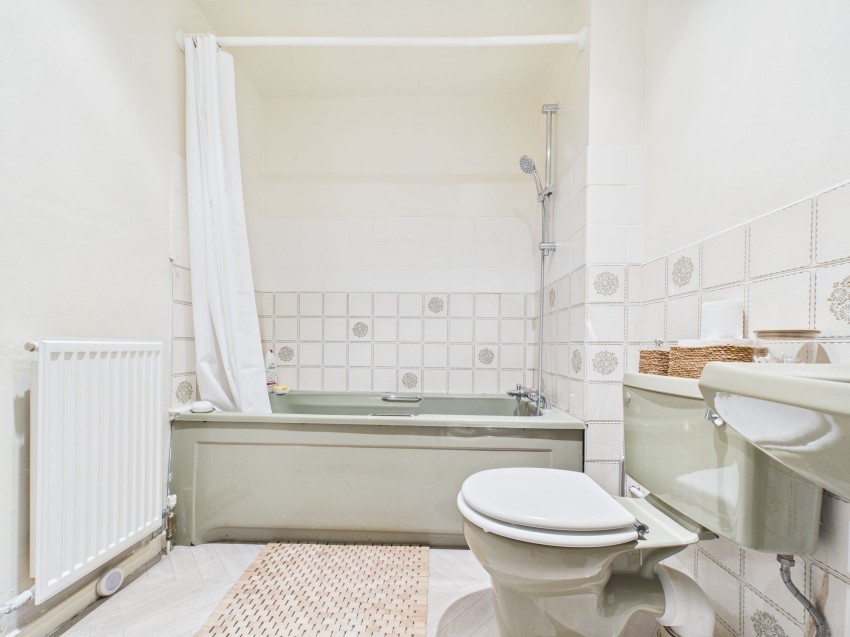 Images for Huscarle Way, Tilehurst, RG31