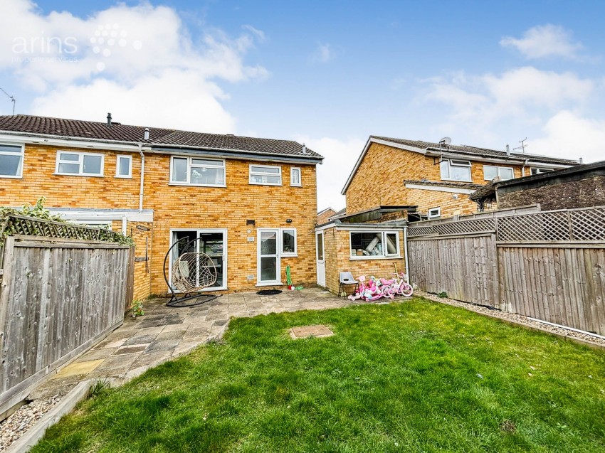 Images for Hollydale Close, Reading, RG2