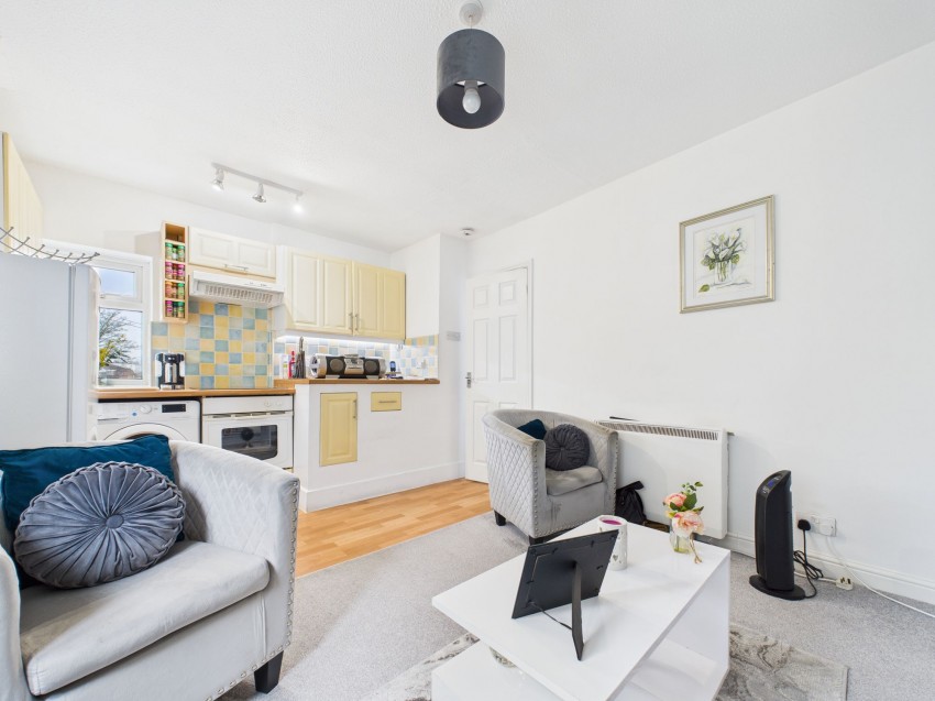 Images for School Road, Tilehurst, RG31