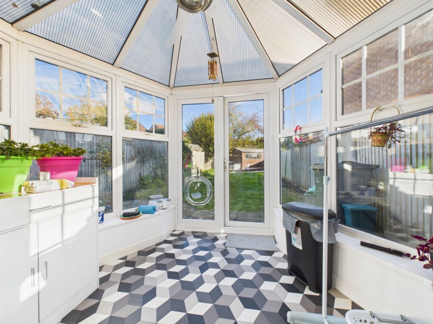 Images for Fernhurst Road, Calcot, RG31