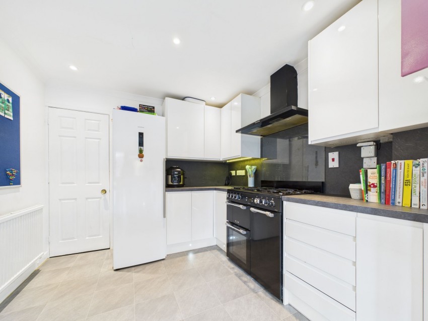 Images for Farm Drive, Tilehurst, RG31
