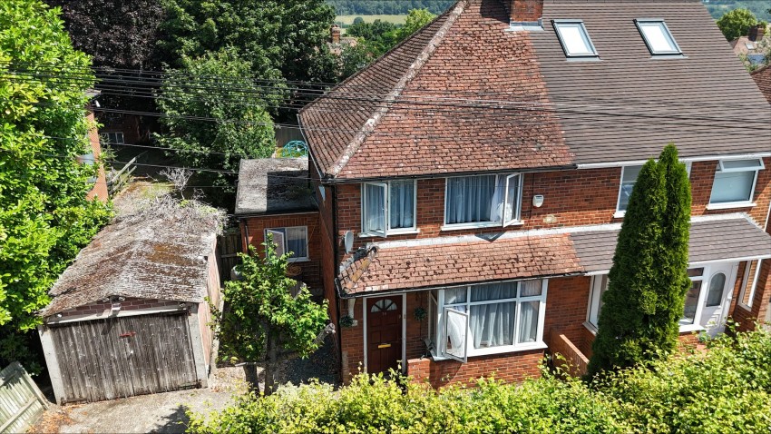 Images for Grasmere Avenue, Tilehurst, RG30