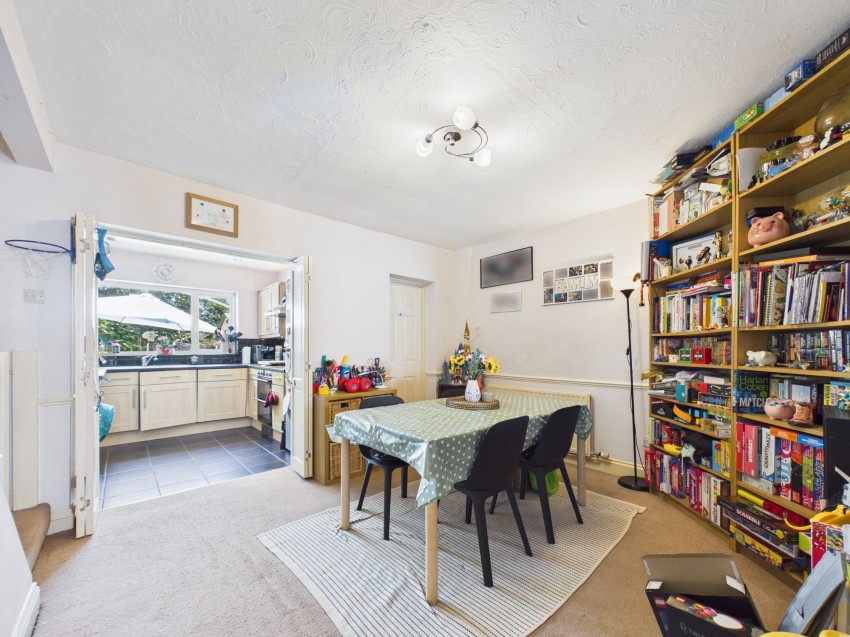Images for Grasmere Avenue, Tilehurst, RG30