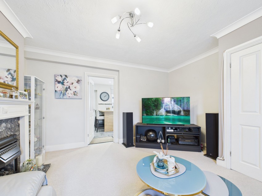 Images for Mayfair, Tilehurst, RG30