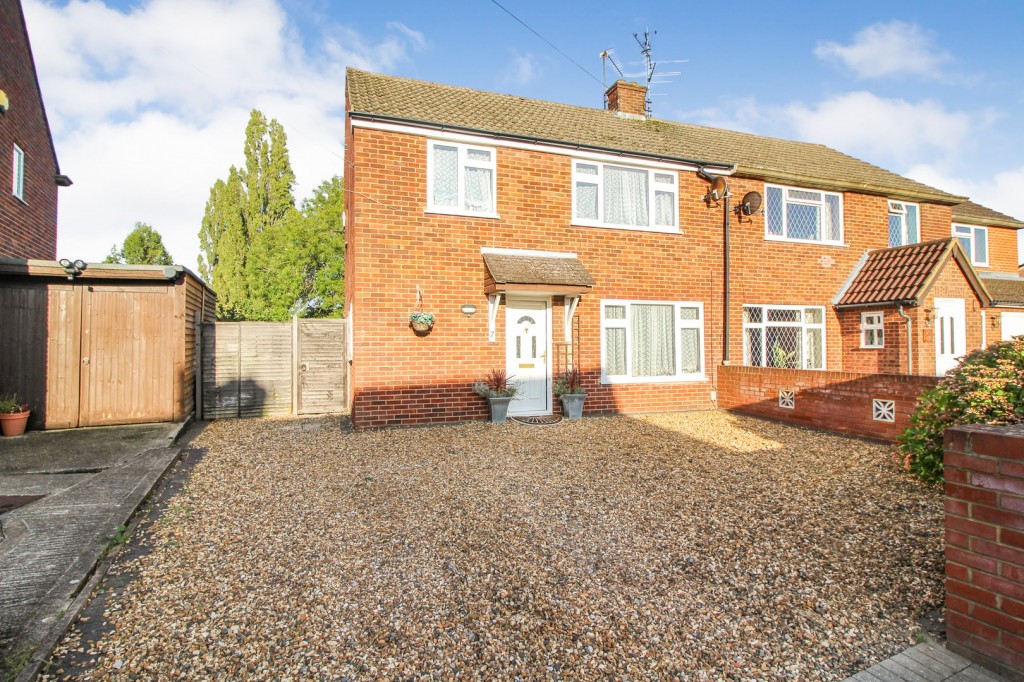 Tilehurst, Reading, Berkshire, 3 bedroom, SemiDetached House