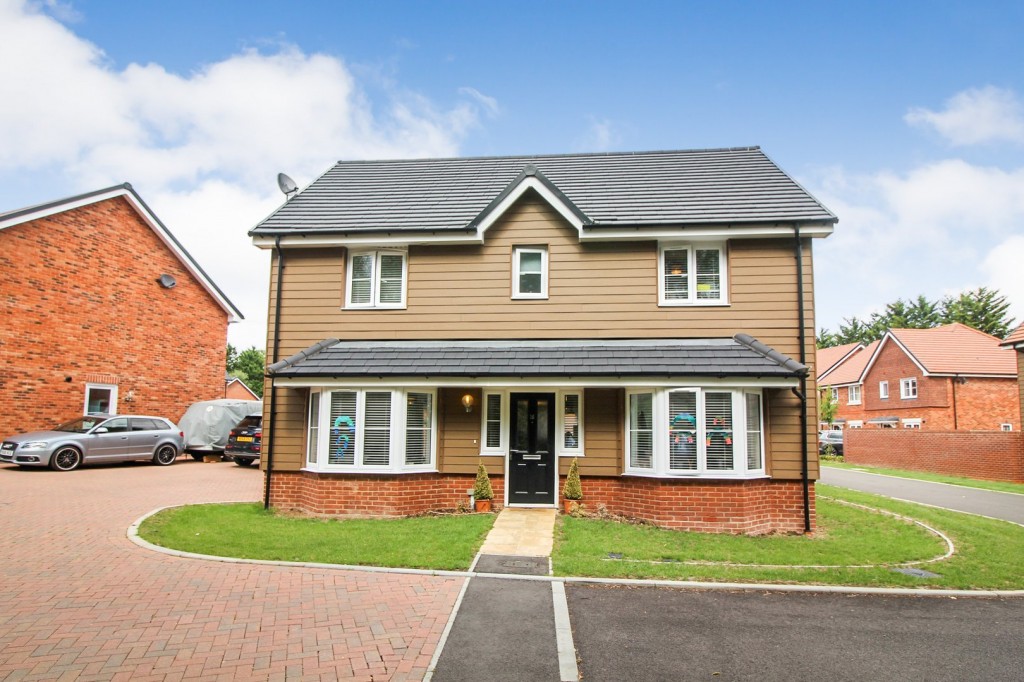 Calcot, Reading, Berkshire, 4 bedroom, Detached House
