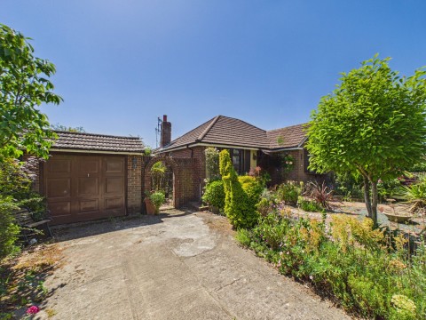 View Full Details for Hogarth Avenue, Reading, RG30