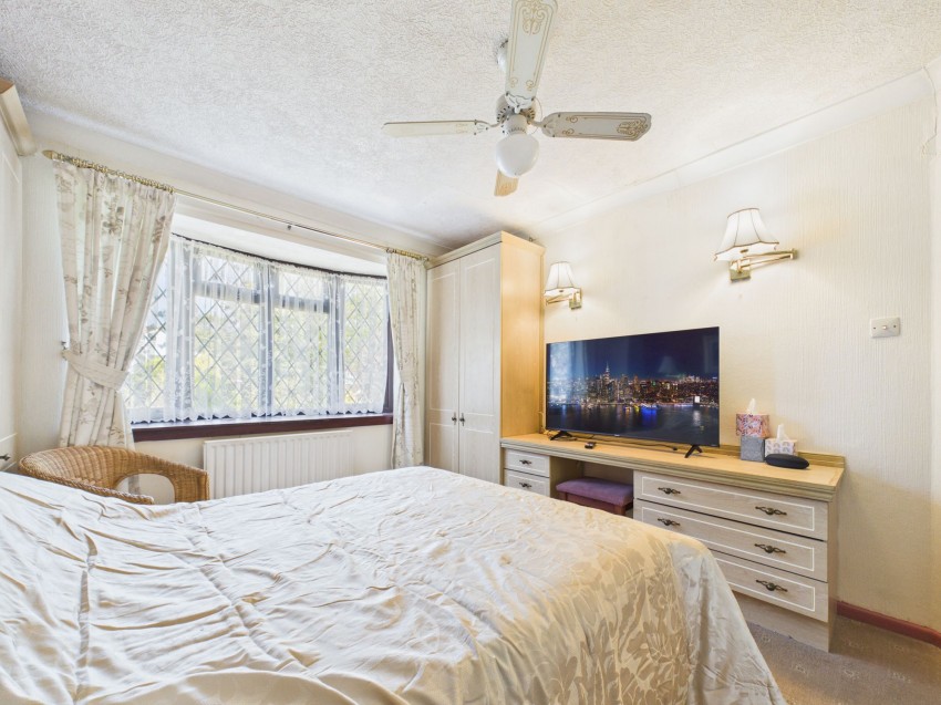 Images for Hogarth Avenue, Reading, RG30
