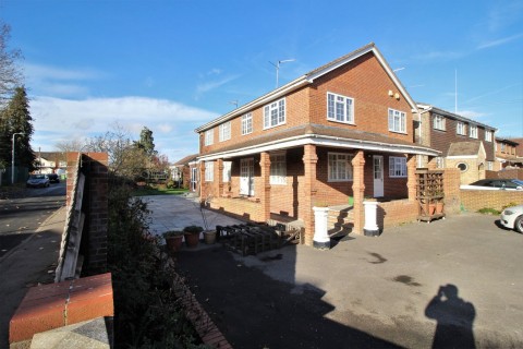 View Full Details for Purley on Thames, Reading, Berkshire
