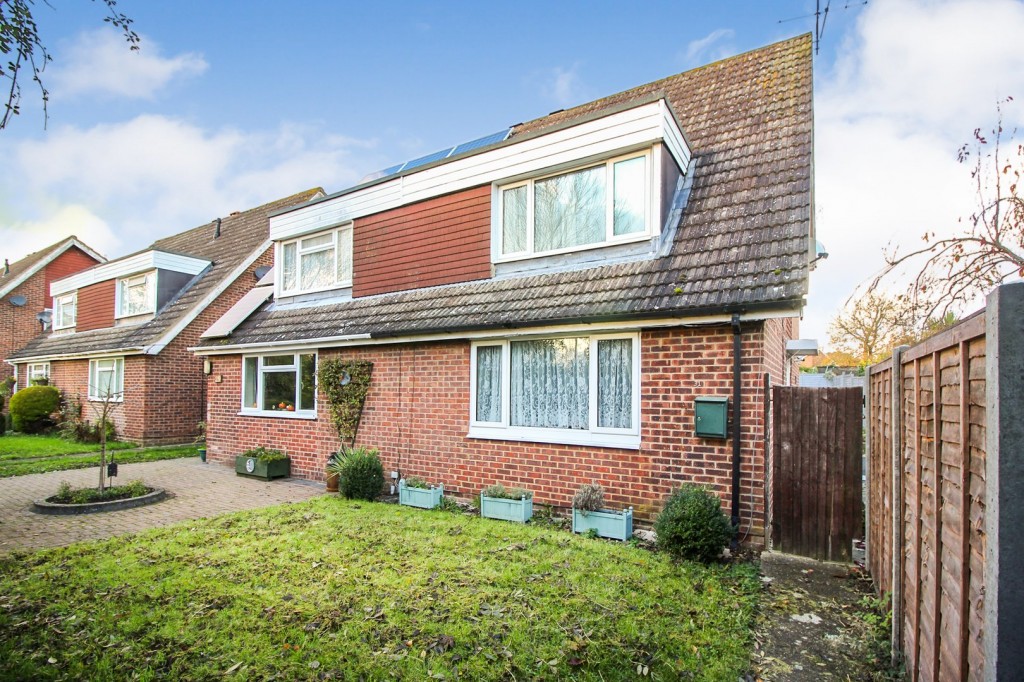 Calcot, Reading, Berkshire, 3 bedroom, SemiDetached House