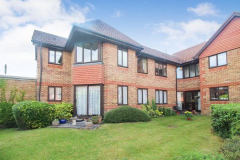 View Full Details for Burrcroft Court, Reading, Berkshire