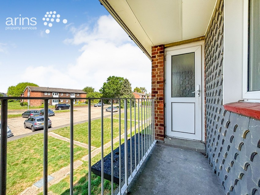 Images for Chestnut Crescent, Shinfield, RG2