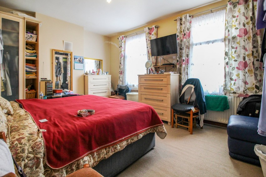Images for Brisbane Road, Reading, Berkshire
