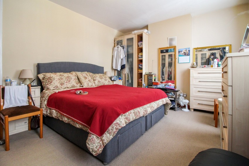Images for Brisbane Road, Reading, Berkshire