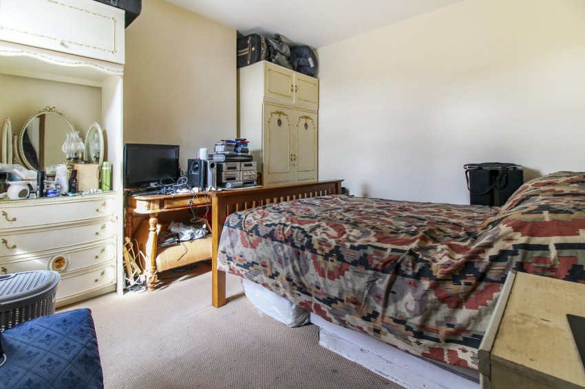 Images for Brisbane Road, Reading, Berkshire
