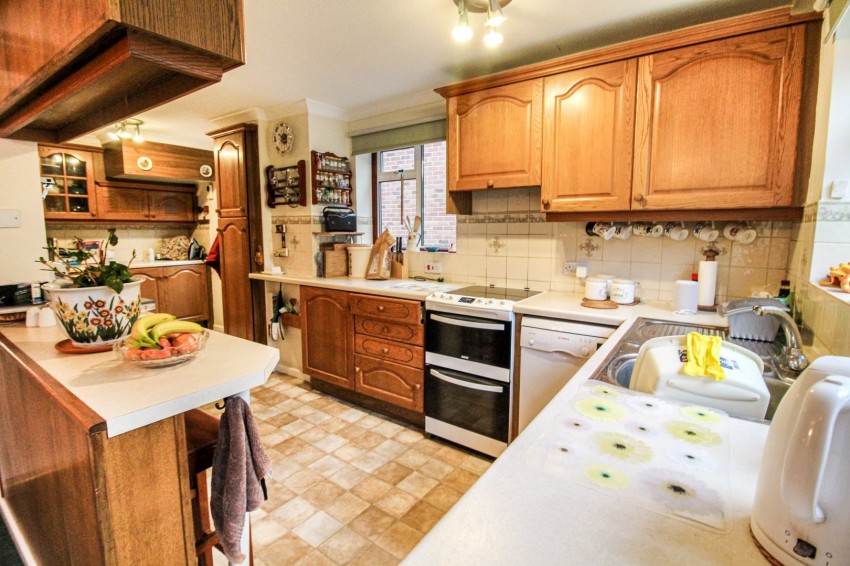 Images for Tilehurst, Reading, Berkshire