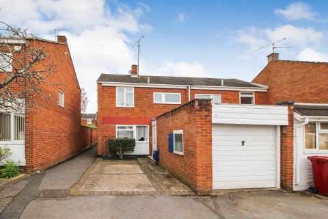 View Full Details for Kirton Close, Reading, Berkshire