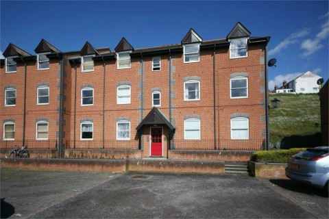 View Full Details for Lynden Mews Dale Road, READING, Berkshire