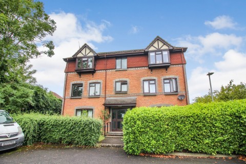 View Full Details for Grovelands Road, Reading