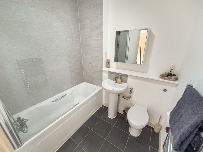 Images for Tilehurst, Reading, Berkshire