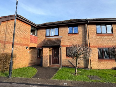 View Full Details for Burrcroft Court, Reading, Berkshire