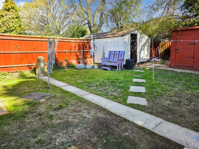 Images for Frensham Green, Reading, Berkshire