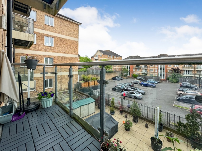 Images for Branagh Court, Reading, Berkshire