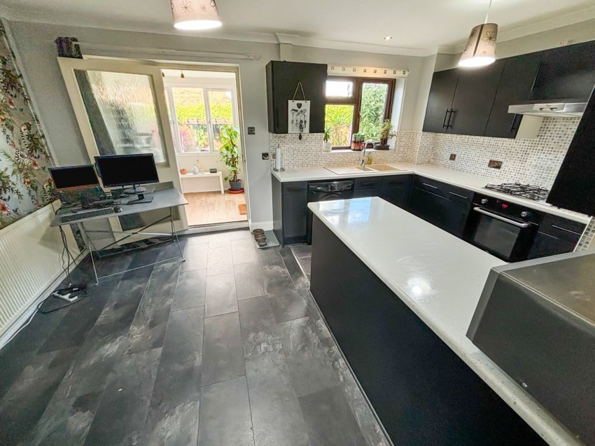 Images for Tilehurst, Reading, Berkshire