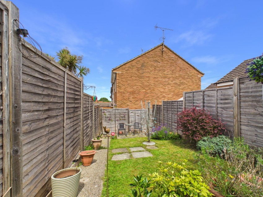Images for Wealden Way, Tilehurst, RG30