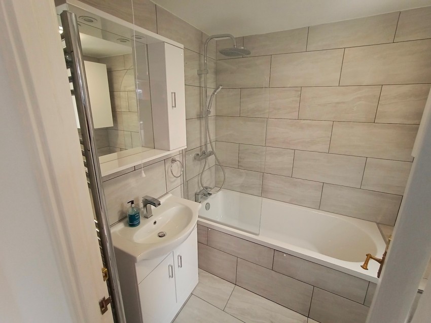 Images for Tilehurst, Reading, Berkshire