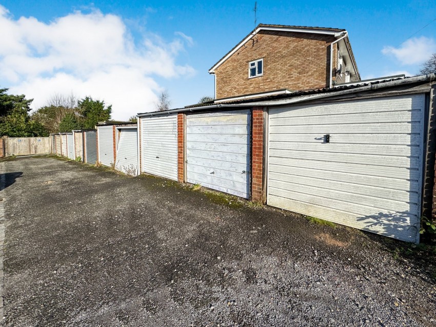 Images for Tilehurst, Reading, Berkshire