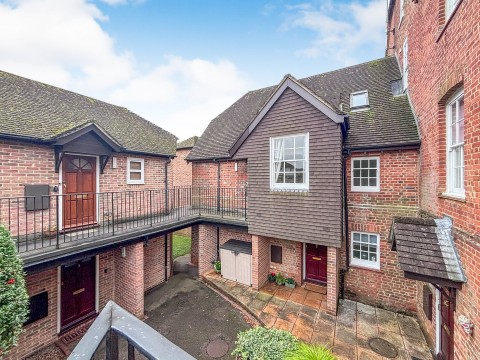 View Full Details for Burghfield Road, Reading, Berkshire