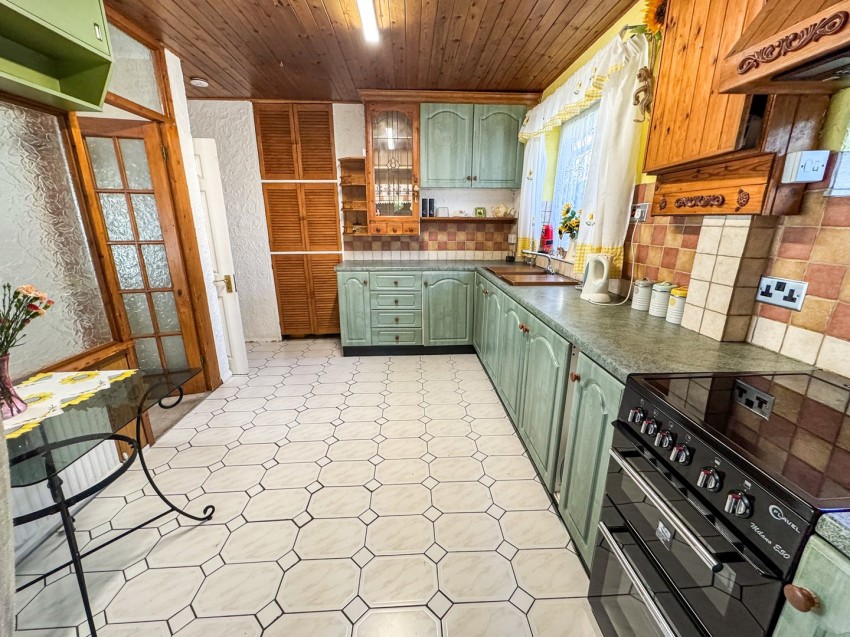 Images for Tilehurst, Reading, Berkshire