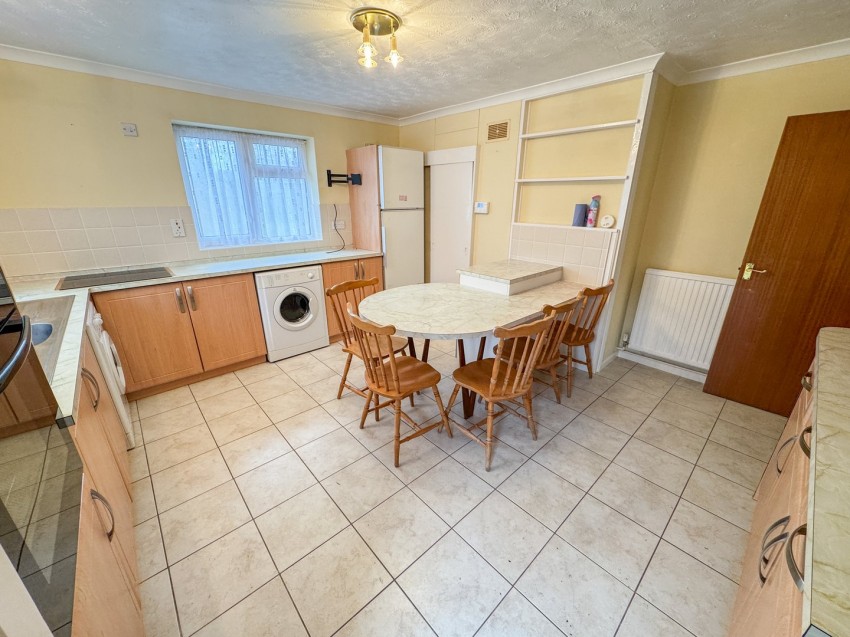 Images for Tilehurst, Reading, Berkshire