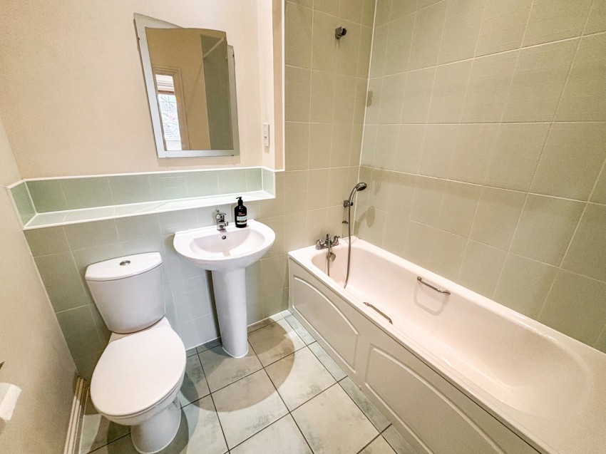 Images for Ashdene Gardens, Reading, Berkshire