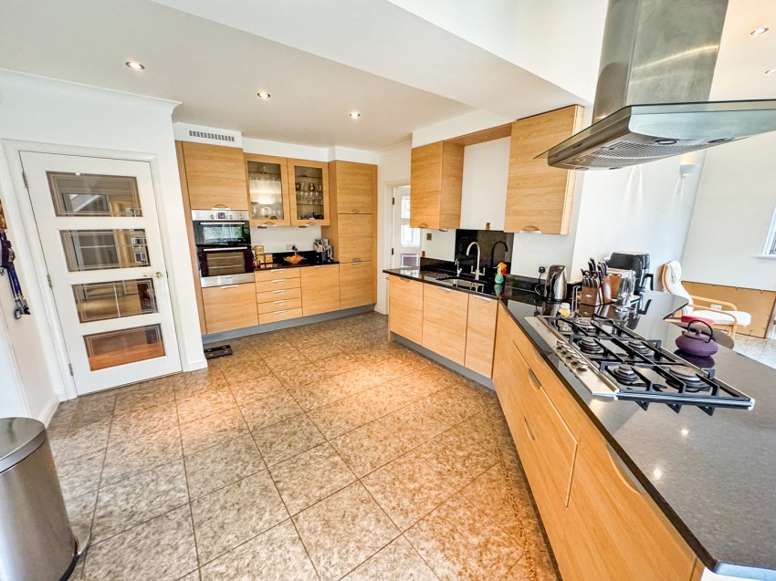 Images for Tilehurst, Reading, Berkshire