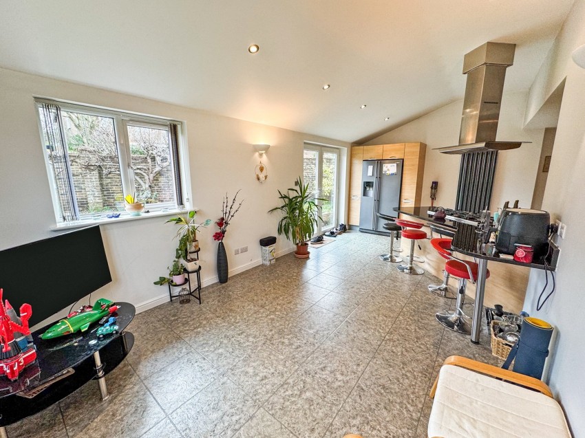 Images for Tilehurst, Reading, Berkshire