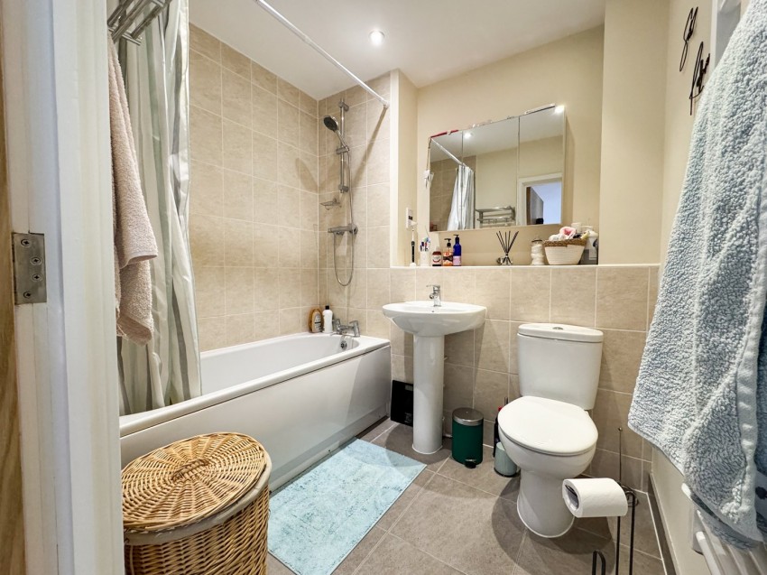 Images for Calcot, Reading, Berkshire
