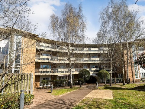 View Full Details for Branagh Court, Reading, Berkshire