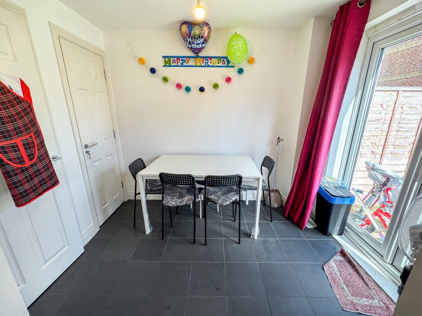 Images for Battle Place, Reading, Berkshire
