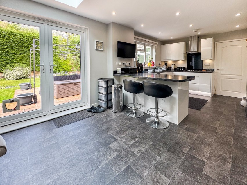 Images for Calcot, Reading, Berkshire
