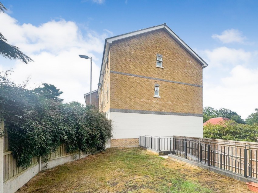Images for Tilehurst, Reading, Berkshire