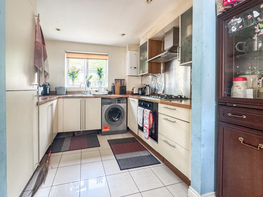 Images for Battle Place, Reading, Berkshire