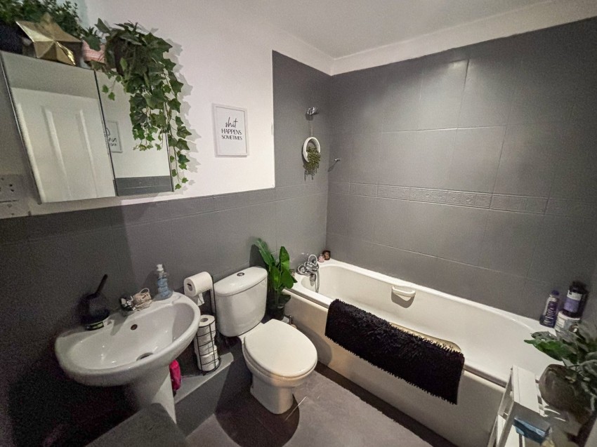 Images for Tilehurst, Reading, Berkshire