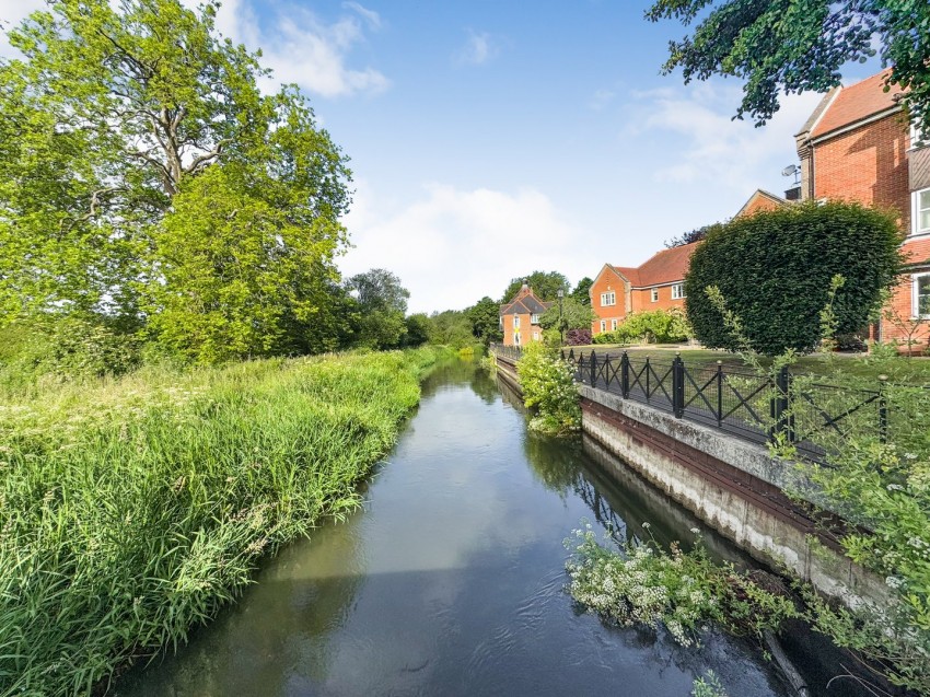 Images for Yew Lane, Reading, Berkshire