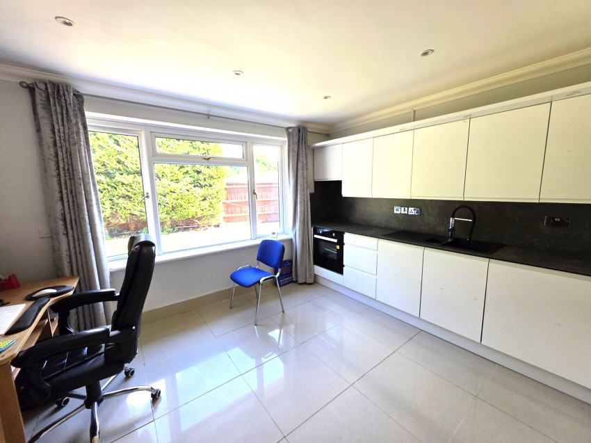 Images for Woodley, Reading, Berkshire