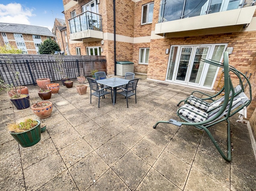 Images for Branagh Court, Reading, Berkshire
