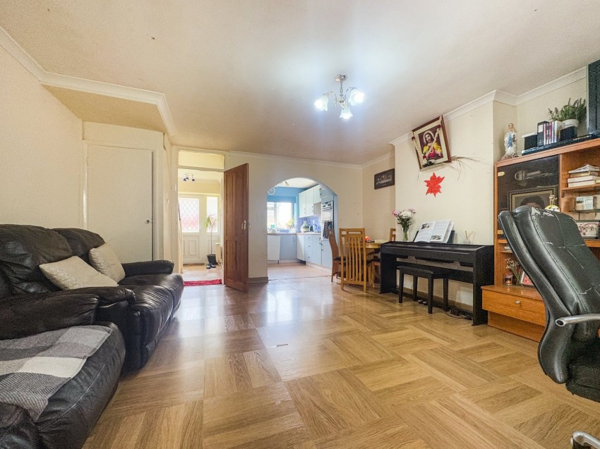 Images for Greencroft Gardens, Reading, Berkshire