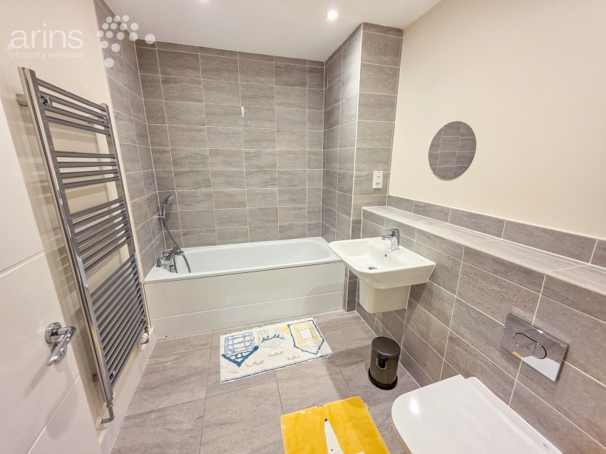 Images for Basingstoke Road, Reading, Berkshire